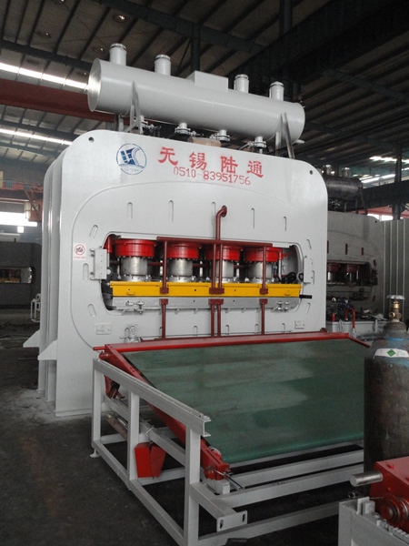 雙貼面熱壓機(jī)(1200T-1600T) 4*8尺、4*9尺、5*8尺